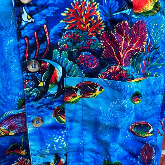 SCRUBS Brand Mens Short Sleeve Button Down Tropical Fish Themed Cotton XS Shirt - Picture 5 of 6
